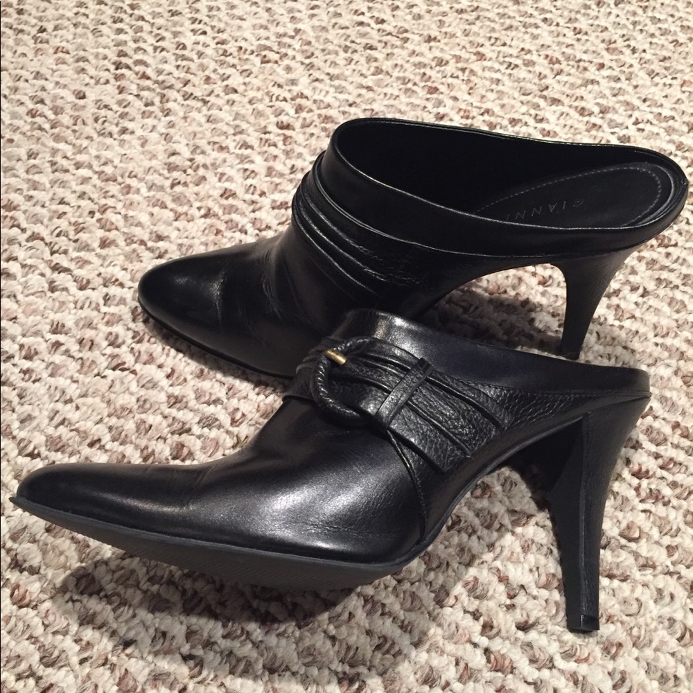 Gianni Bini Black booties